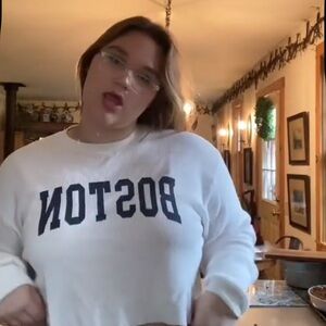 Brandy Melville Boston cropped long sleeve